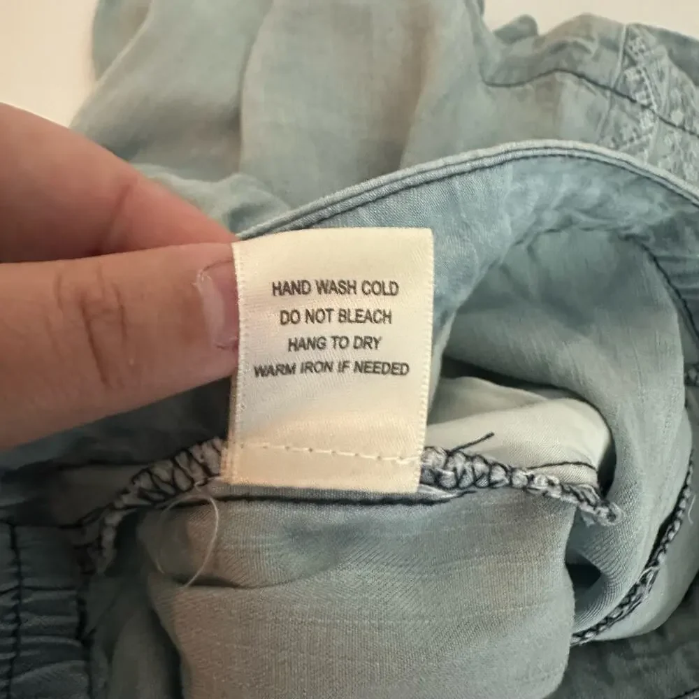 NEW Skies are Blue Streets with No Name Embroidered Tencel Shorts Size Medium